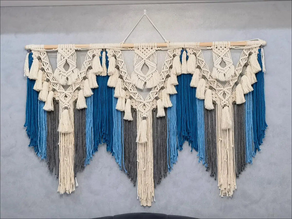 tapisserie macramé boho blanc gris bleu orange motifs géométriques franges crochet chambre