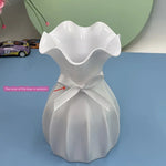 vase moderne plissé vert clair rose jaune rouge blanc plastique ruban satin fixations incluses