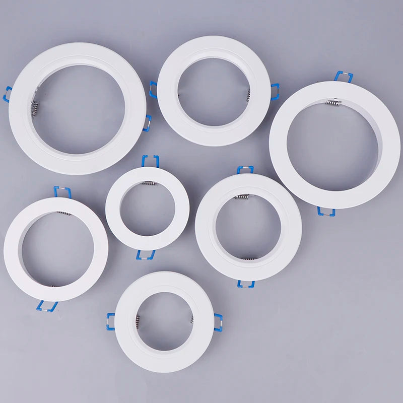 anneaux fixation luminaire blancs modernes downlight led opaques rond lisses variante adaptable