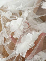 voile mariée tissu dentelle brodée fleurs blanches transparente classique romantique tissu acrylique respirant