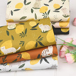 tissu coton imprimé citrons feuilles chats illustration simple vert olive marron blanc beige clair