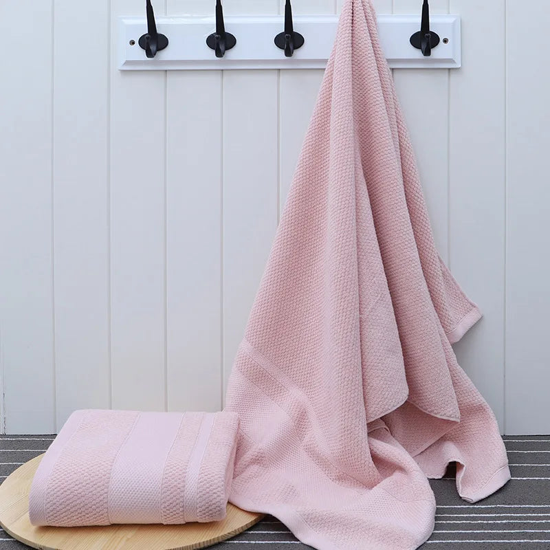 serviette bain coton blanc rose bleu marine action grâces texture tissée absorbante lavage machine