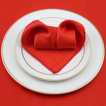 serviette table satin pliée forme coeur mariage décoration fête