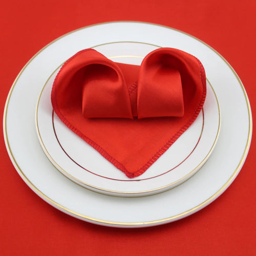 serviette table satin pliée forme coeur mariage décoration fête