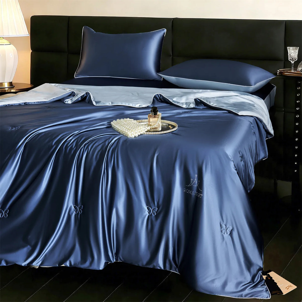 couette d'été soie bleue broderie élégante rafraîchissante oreiller fixations