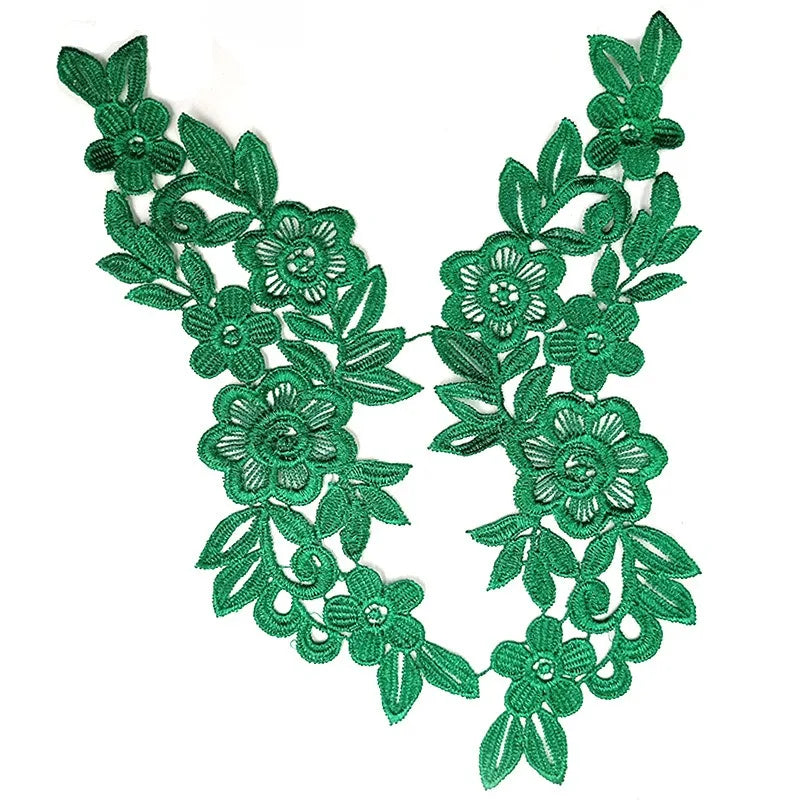 appliques textiles brodées motifs floraux couleurs rouges bleues vertes marrons or coton polyester
