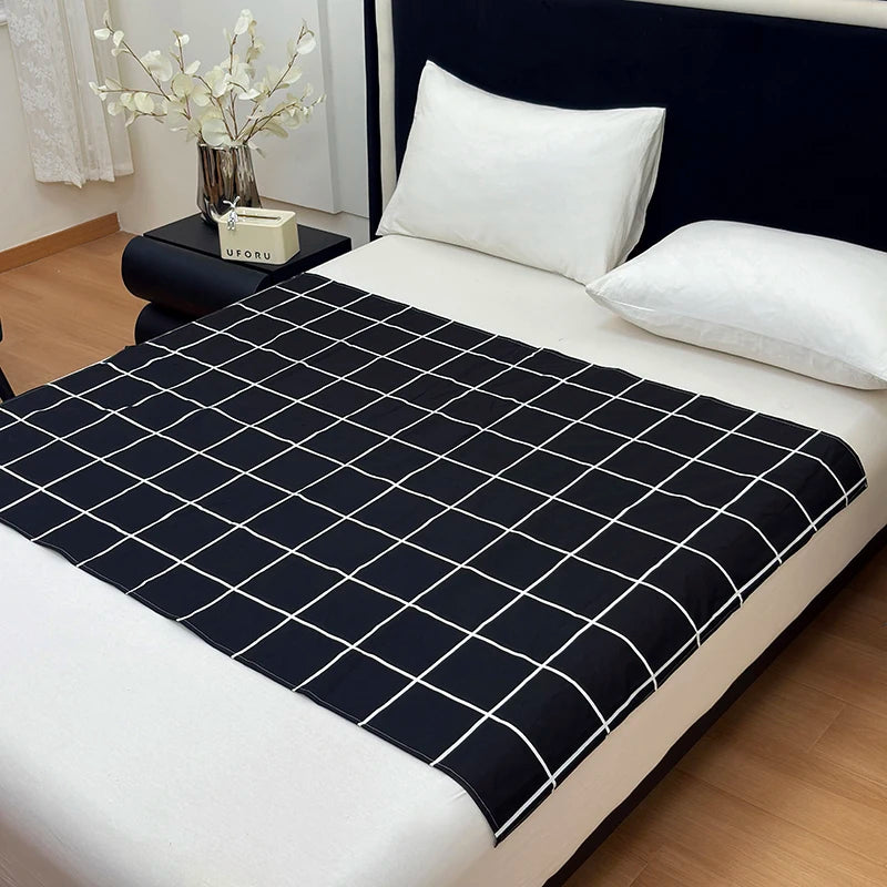 couverture tapis noir blanc grille moderne 110x150cm 160x230cm 200x230cm 230x250cm