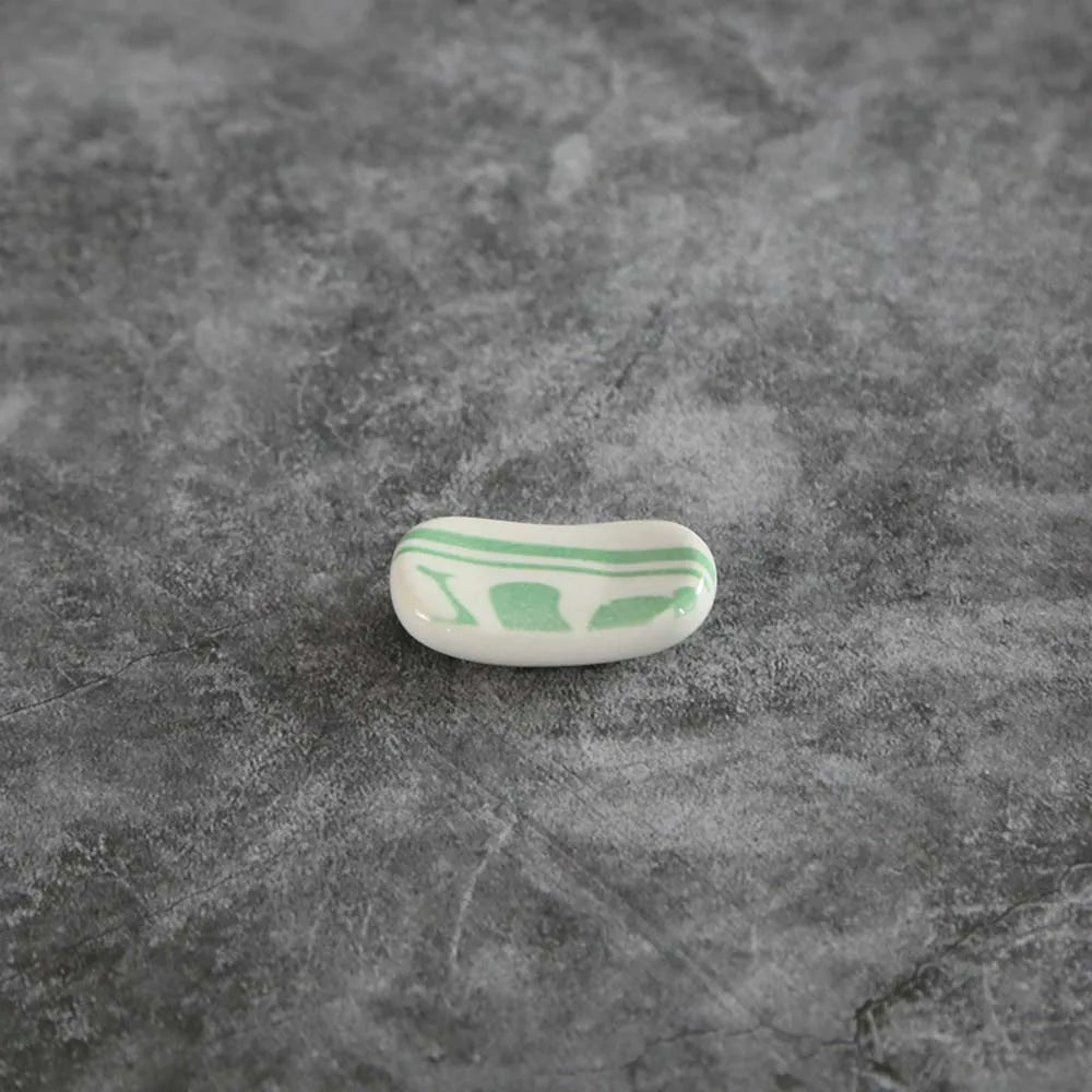 assiettes ovales blanc vert noir orange bleu jaune rayures géométriques traditionnel japonais