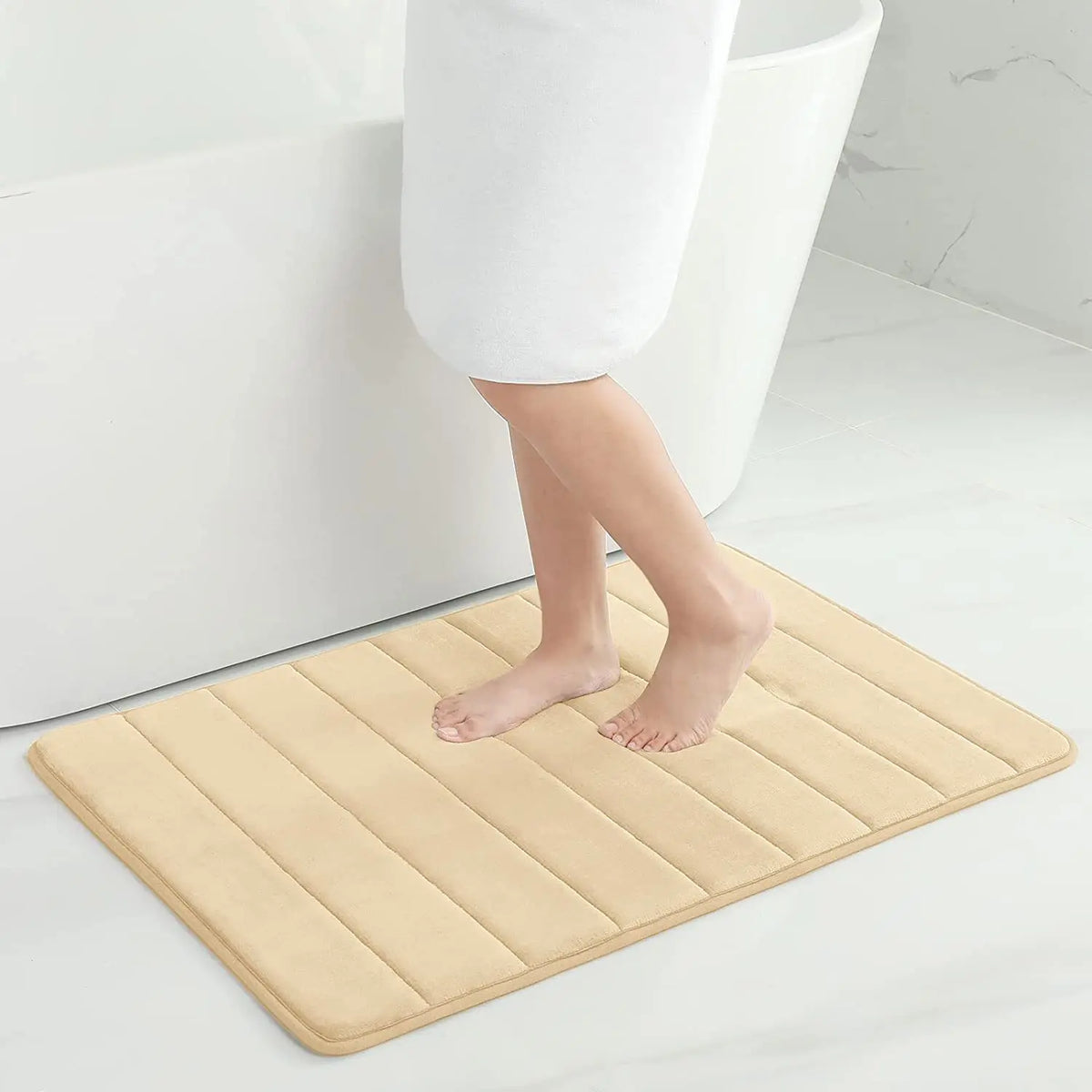 tapis massage pieds noir rayures horizontales moderne antidérapant absorbant eau respectueux environnement