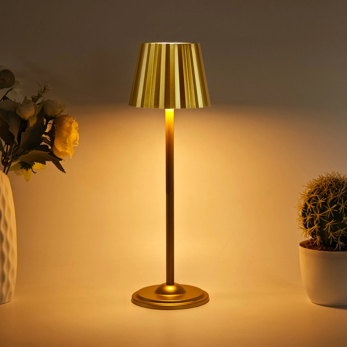 lampe table dorée plissée moderne batterie led rechargeable 5v cem rohs
