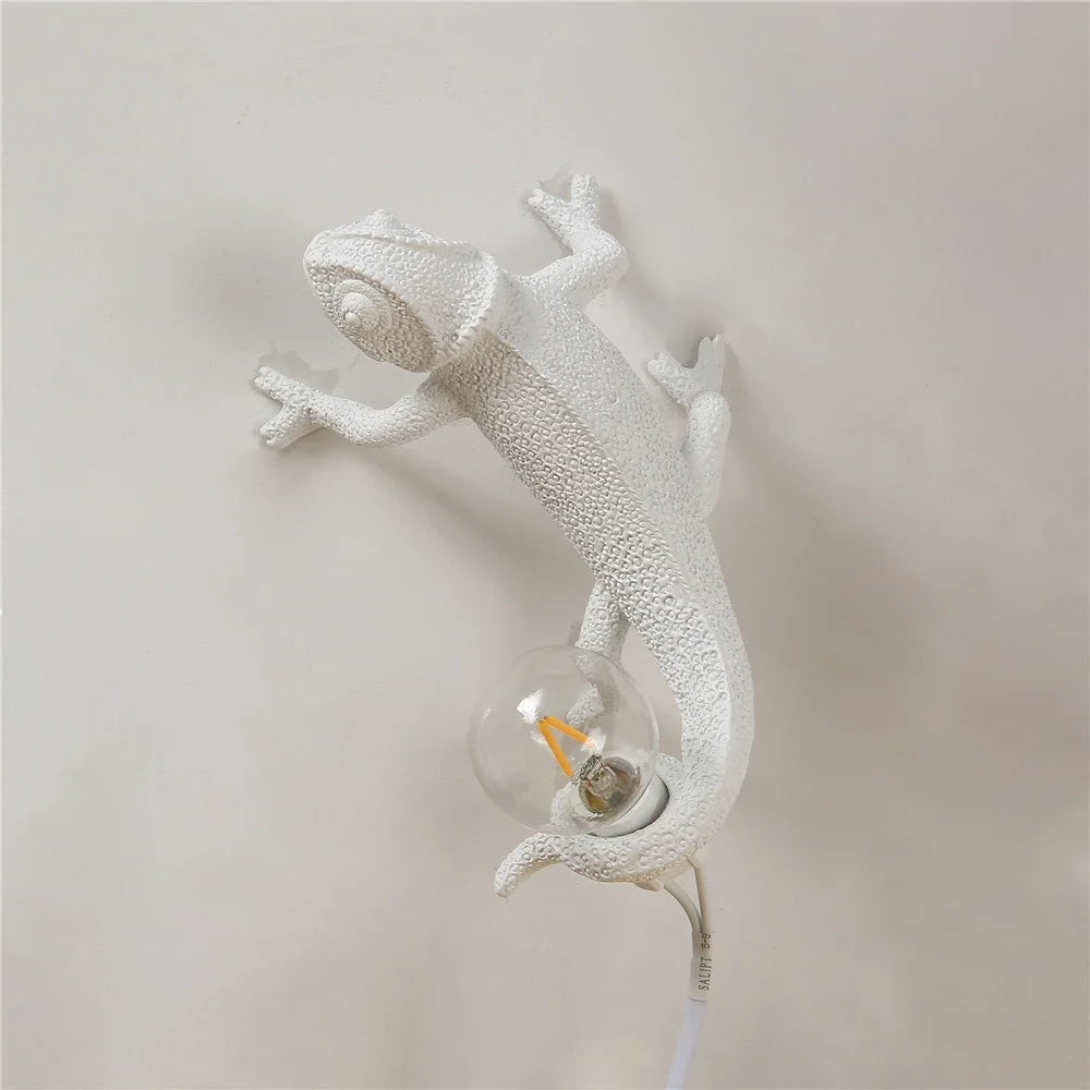 lampe murale caméléon résine texture animale chambre moderne éclairage décoration filaire blanc
