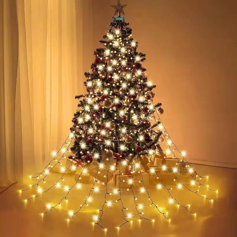 Guirlande lumineuse cascade dégradée 400 LED sur sapin de Noël