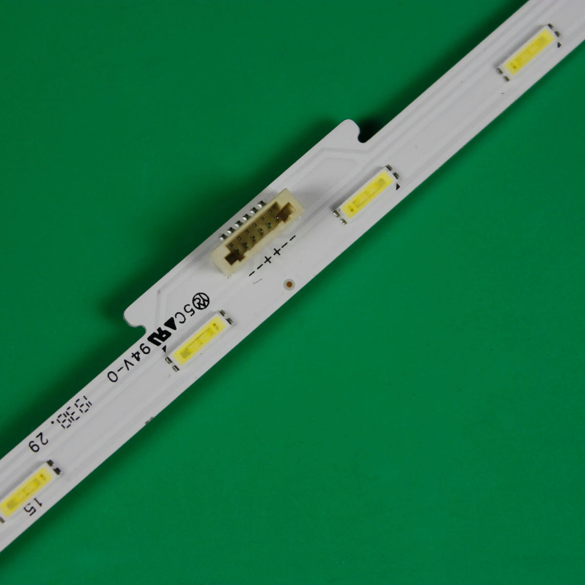 ruban led blanc moderne 32 diodes adhésif connecteur électrique 170316