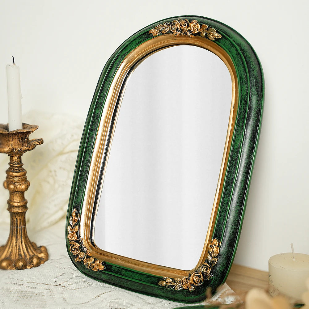 miroir maquillage vert ornements floraux dorés texture grunge baroque support triangle erotique sculpté vintage