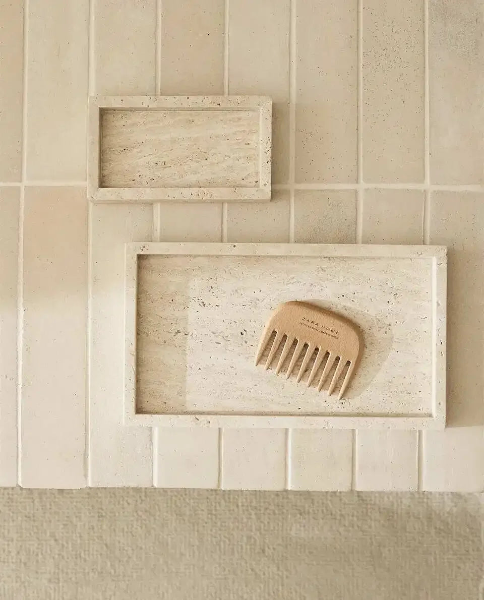 plateau pierre marbré taches brunes beige clair minimaliste décoratif servir élément apaisantintérieur durable naturelrustique