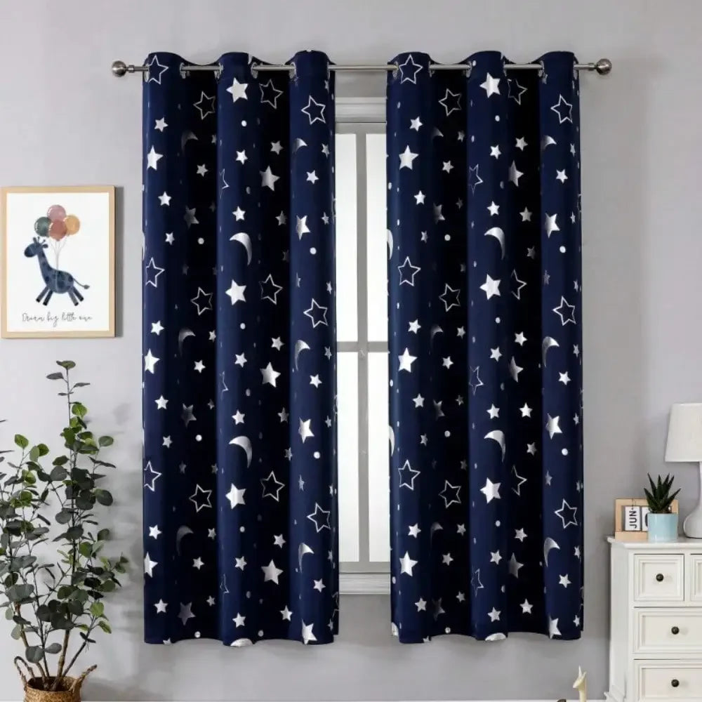rideau occultant bleu marine motif étoiles lunes argentées anneaux métalliques salon chambre moderne polyester