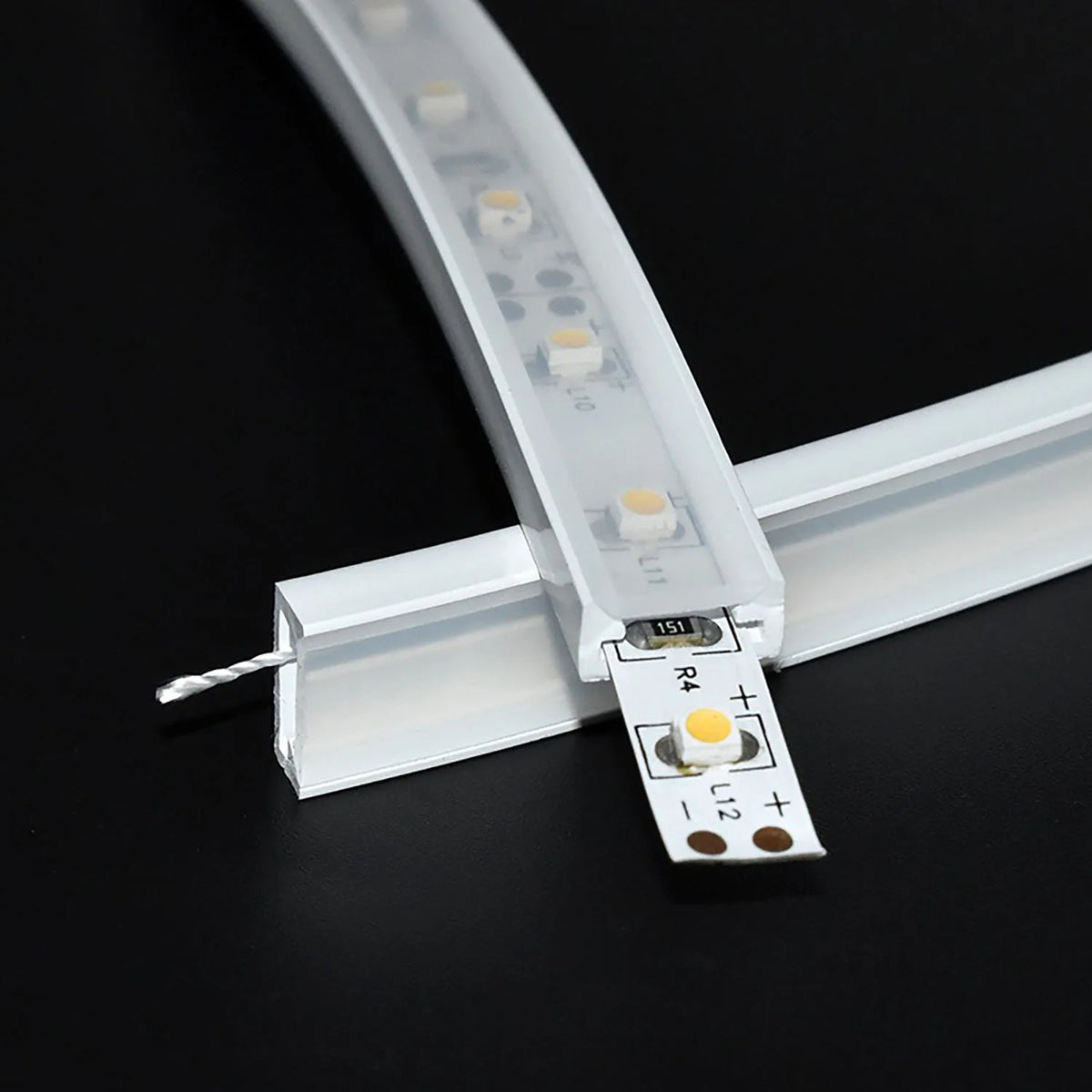 ruban led flexible blanc translucide connecteur cable éclairage moderne minimaliste