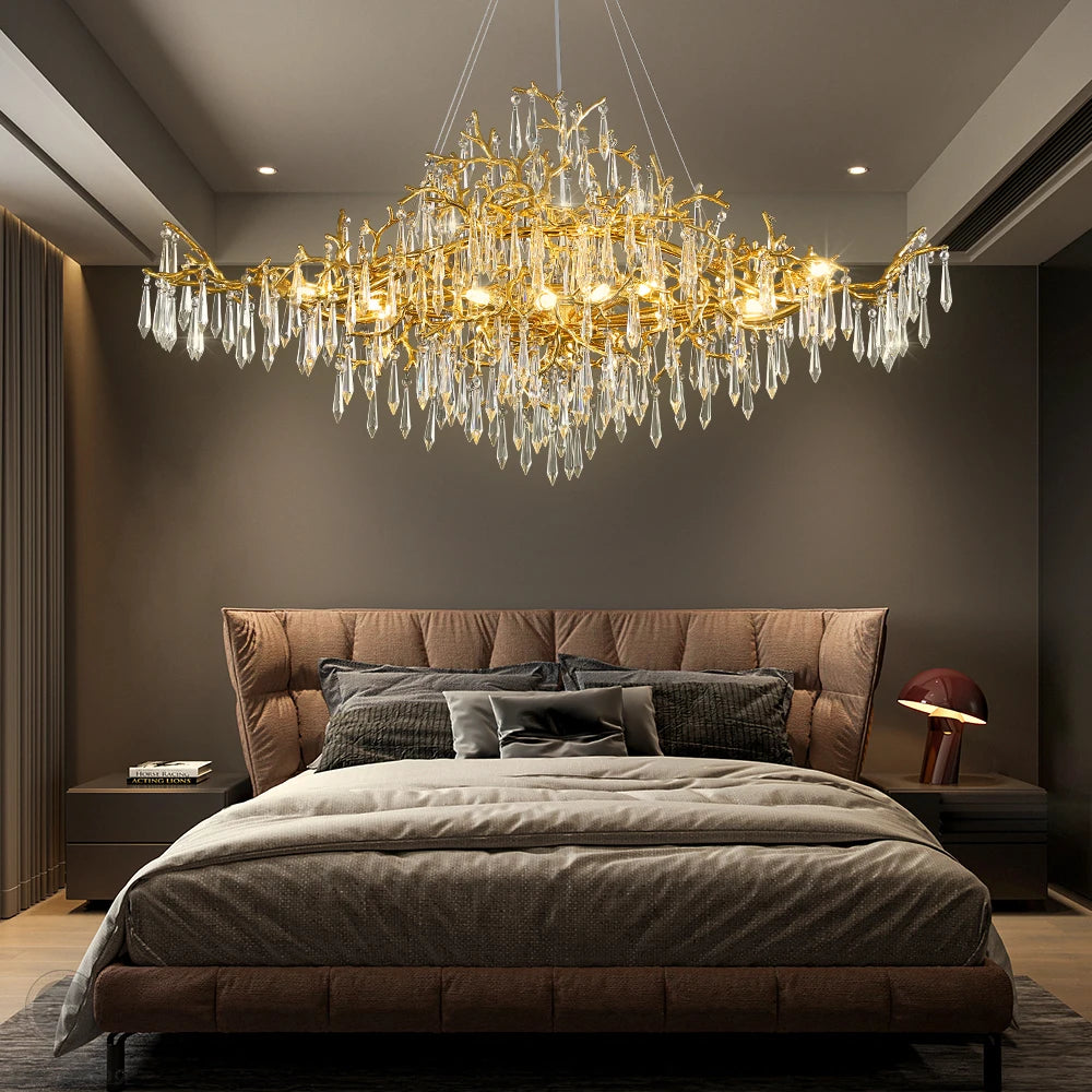 lampe suspendue or cristal moderne branches dorées pendeloques transparentes chambre salon
