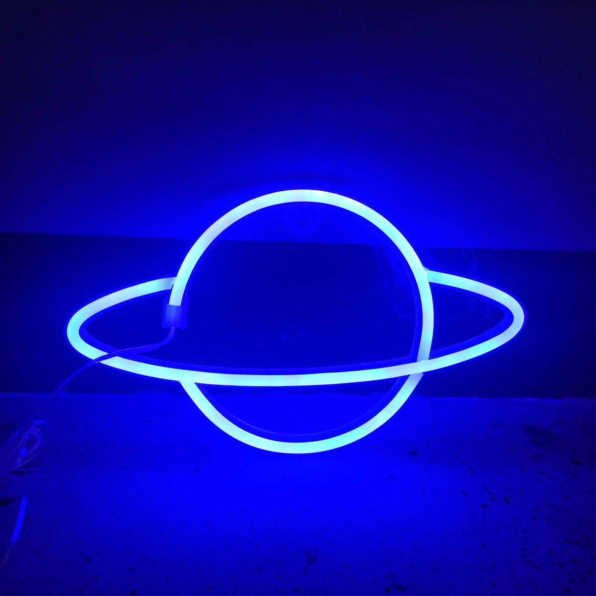 néon alien vert violet bleu rose planète saturne moderne lumineux fixations