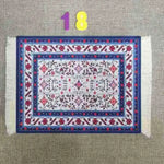 tapis rouge noir bleu beige ornements floraux motifs géométriques classique non glissant adhésif souris
