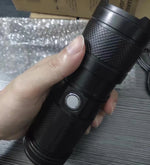 lampe torche led rechargeable zoomable couleurs super lumineuse distance 100 200 metres