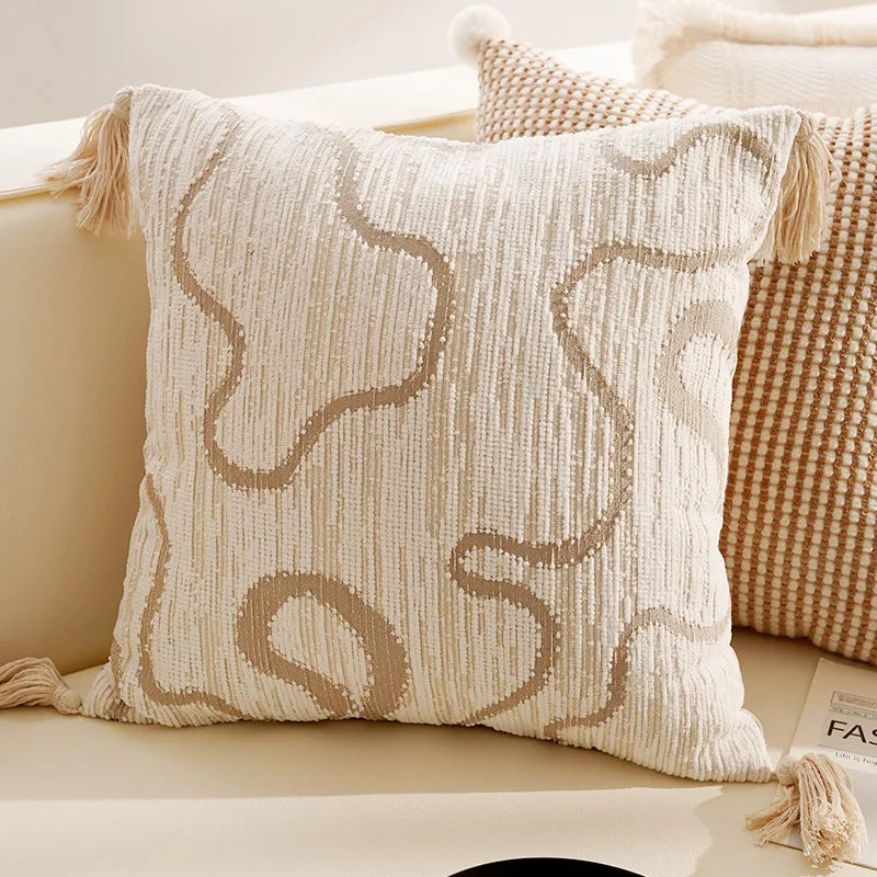 housse coussin décorative motif floral beige marron texture douce canapé lit salon moderne élégant