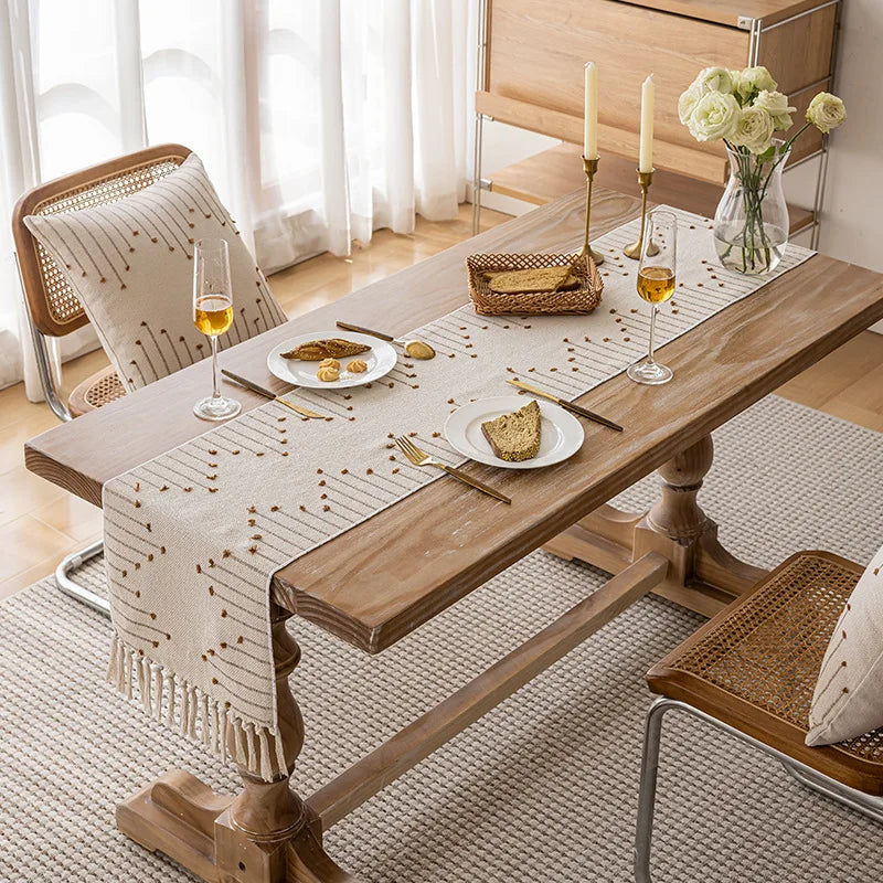 table table lin motif floral beige clair gris moderne rustique pompons brodé