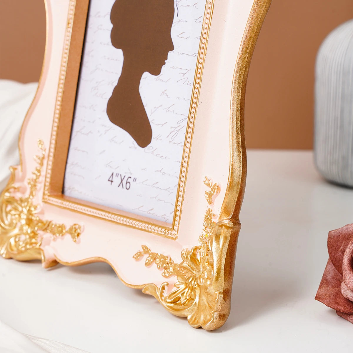 cadre photo vintage rococó floral relief rose or élégant maison