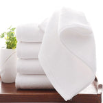 serviettes blanches coton épais absorption rapide dimension 35x75cm qualité haut gamme usage toilette texture