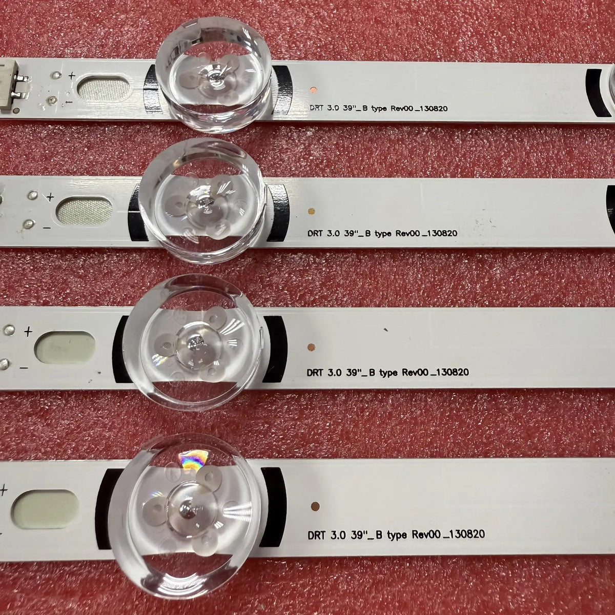 bande lumineuse led blanc bleu moderne adhésive réutilisable connecteurs boutons