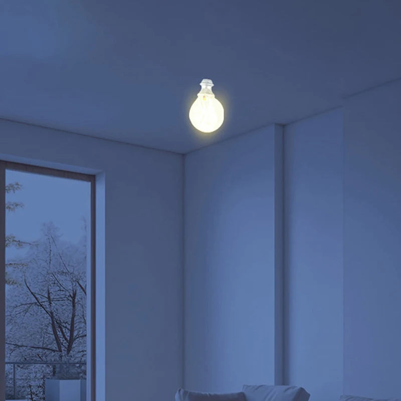 ampoules led transparentes blanc jaune décoration moderne intérieur câbles électriques fixées tringle