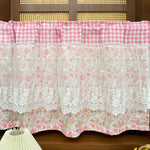 rideau fenêtre vintage rose floral romantique dentelle blanche maison pastorale