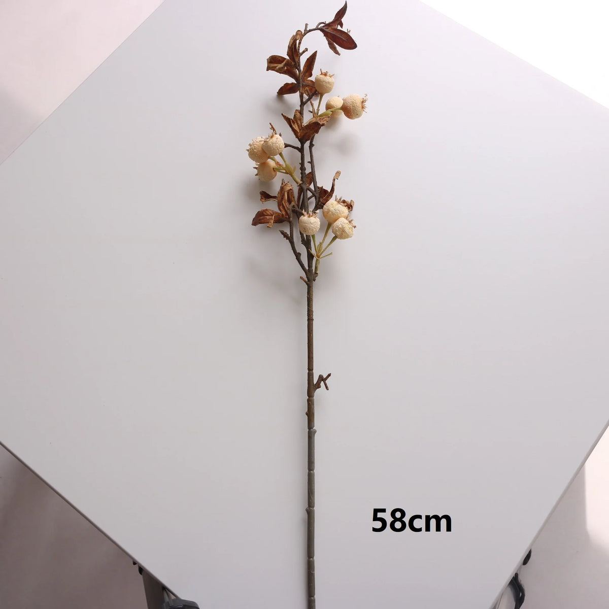 décoration intérieure bouquet artificiel feuilles baies rouge orange naturel rustique