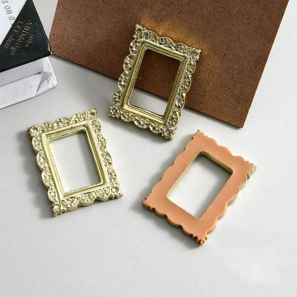 cadre photo miniature argenté doré blanc baroque ornements floraux vintage