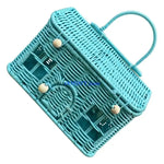 panier tressé rose bleu turquoise rangement maisonnette fenêtres porte réutilisable articles divers déco original