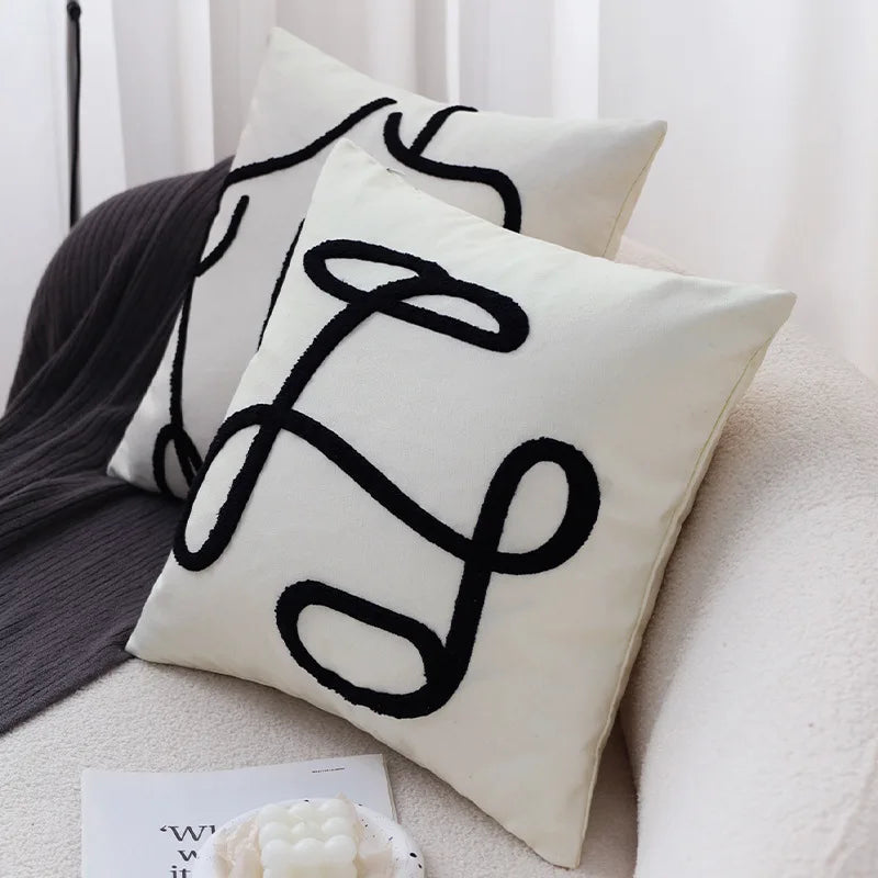 housse coussin brodé motif géométrique moderne coton blanc décoration intérieure carreau 45x45cm opaquet fixations