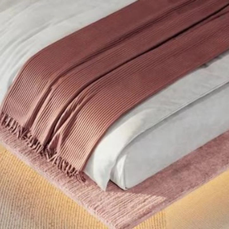 lit suspendu moderne rose gris clair chenille doux oreillers couverture drap plat coussin sol