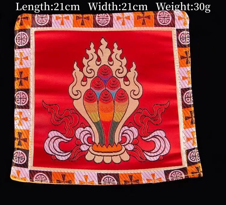 serviettes traditionnelles multicolores brodées motifs floraux géométriques opaques