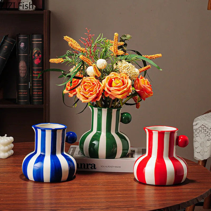 Vases modernes céramique rayures colorées bleu blanc vert rouge jaune