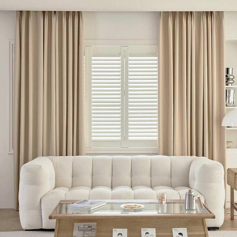 Détail du tissu 100% polyester du rideau occultant beige
