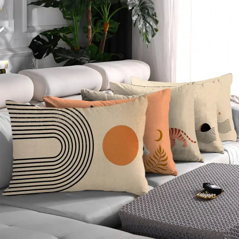 coussin rectangulaire polyester motif géométrique moderne beige orange noir blanc respectueux environnement qualité maison