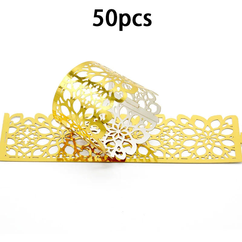 serviettes pliées motif géométrique clips métalliques mariage anniversaire décoration table vert blanc bleu jaune
