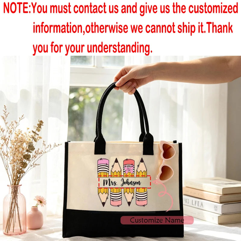 sac main moderne toile crayons colorés textes enseignants blanc noir retour école fête