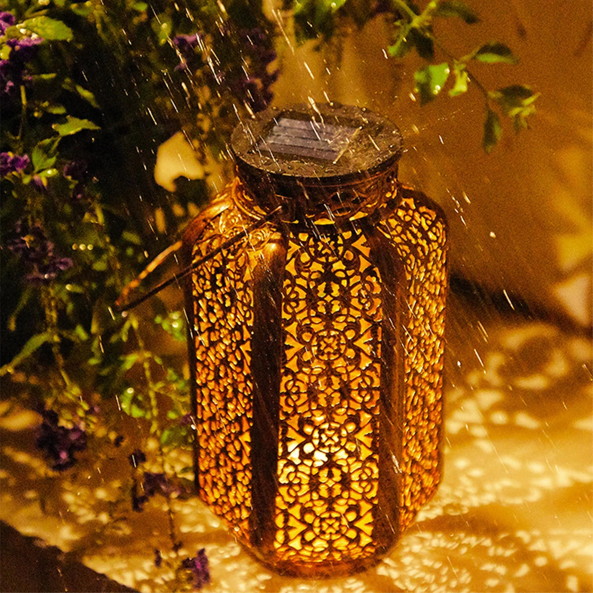 lanterne solaire dorée ornements ajourés artisanale extérieure projection capteur interrupteur étanche métal blanc chaud