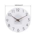 Horloge murale noire silencieuse dans un salon élégant