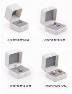 boîtes bijoux cuir blanc classique boutons dorés coffret cadeau emballage bijoux opacité matériauintérieur autres