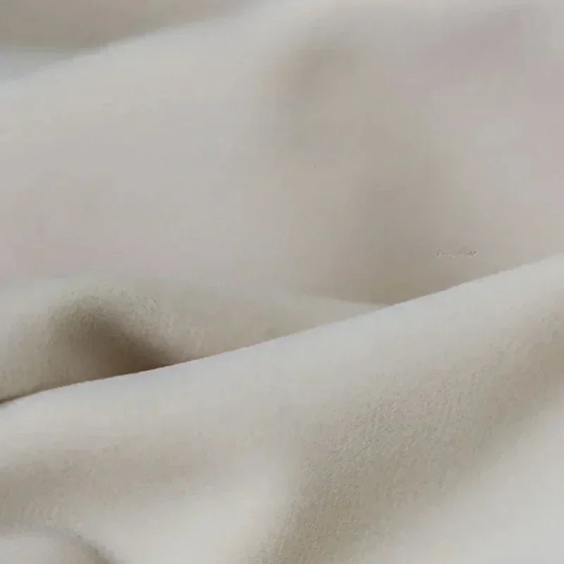 rideau moderne polyester beige clair rayures verticales blanches fenêtre française opaque tulle