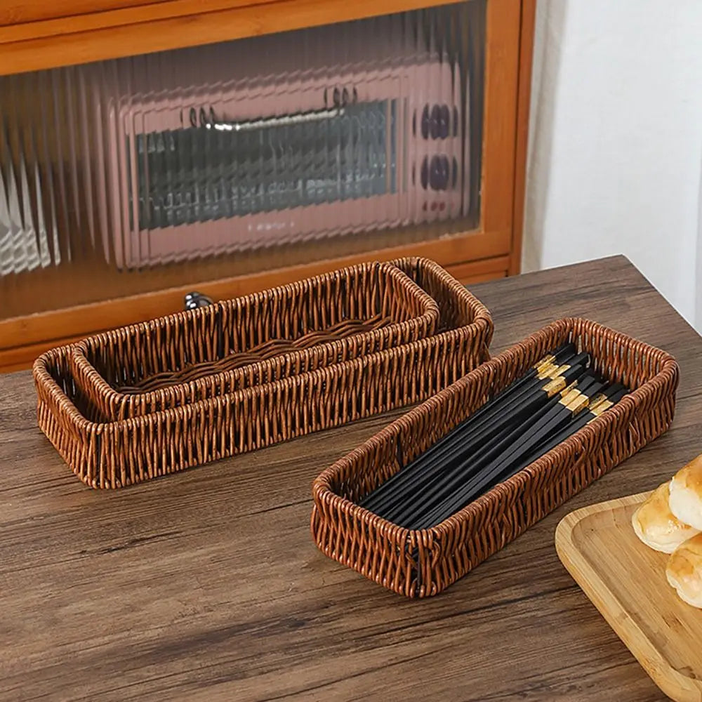 panier marron tressé traditionnel rangement décoration maison pique nique stockage fruits gâteaux