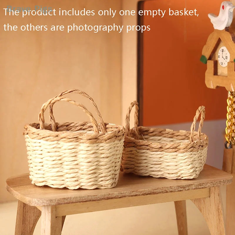 paniers osier miniature rustique meubles anciens chaises valises étais toiles peintes figurines livres fruits