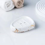 ensemble salle bain moderne marbre doré blanc distributeur savon porte brosse dents tasses plateaux